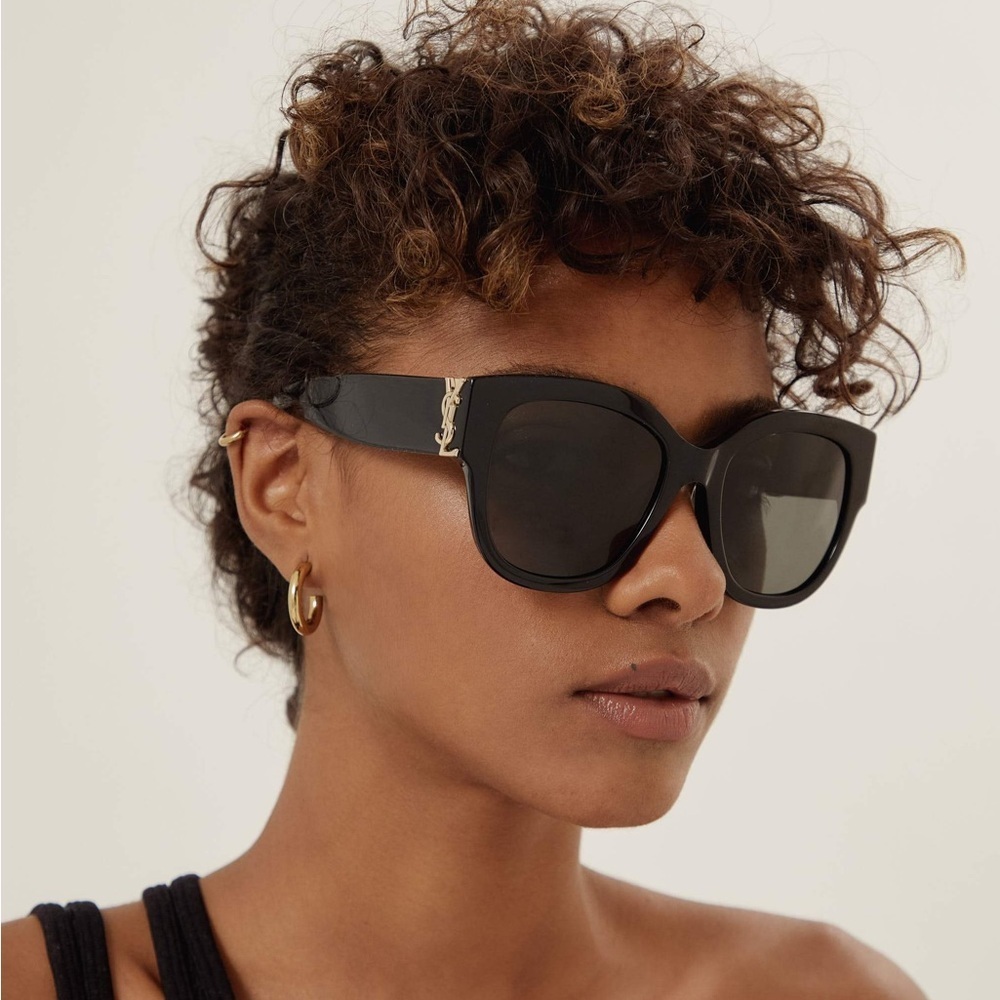 Saint Laurent SL M95/F Grey Butterfly Ladies Black Oversized Sunglasses 575$ NWT - Picture 3 of 5
